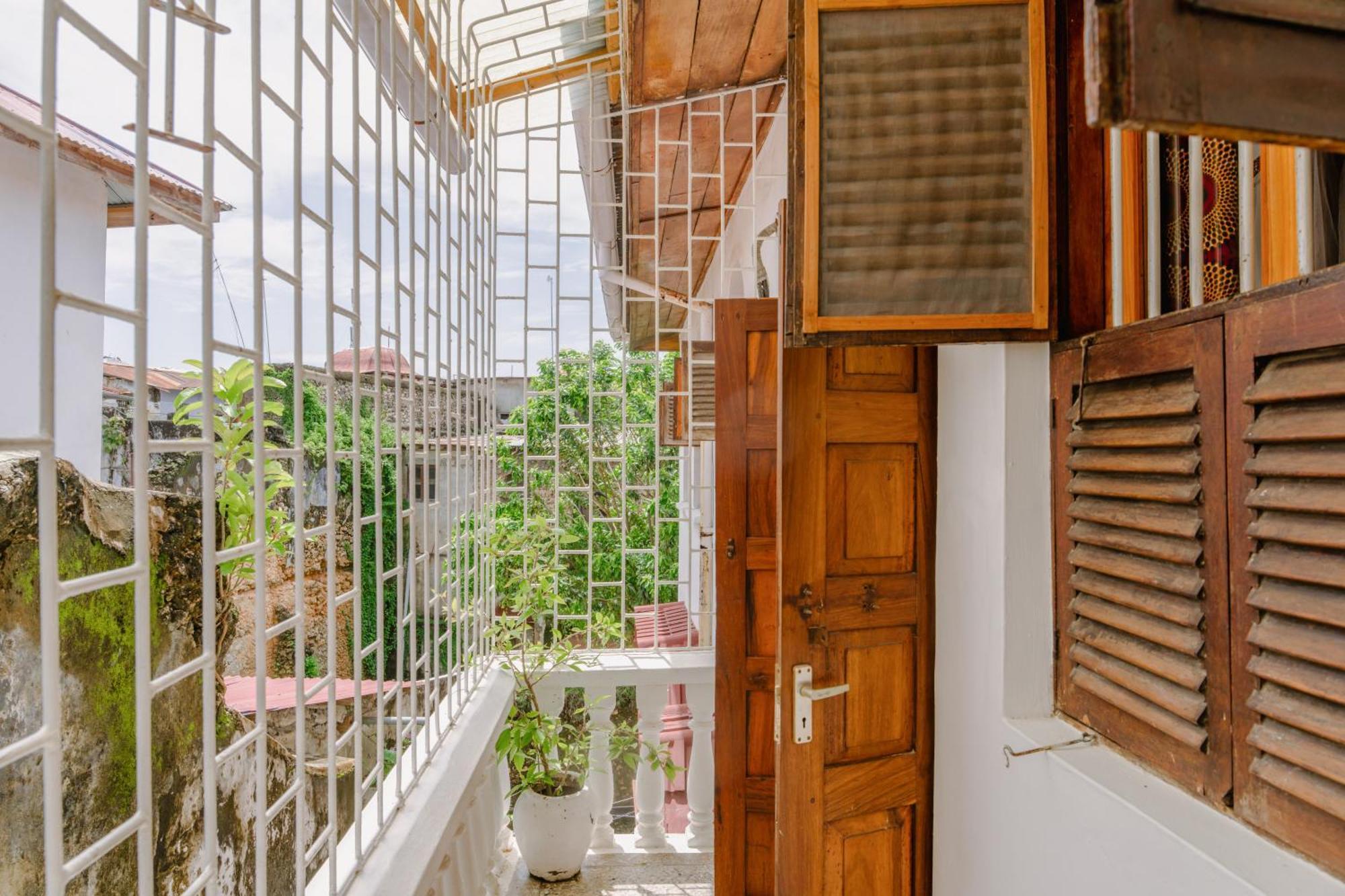 Shoki Shoki House Stone Town Hotel Zanzibar Exterior photo